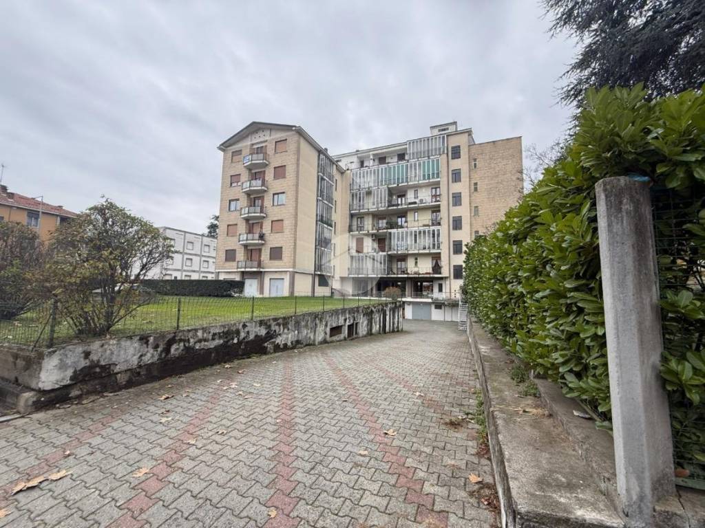 Box / garage a Ivrea in Via Chabod - Foto 5