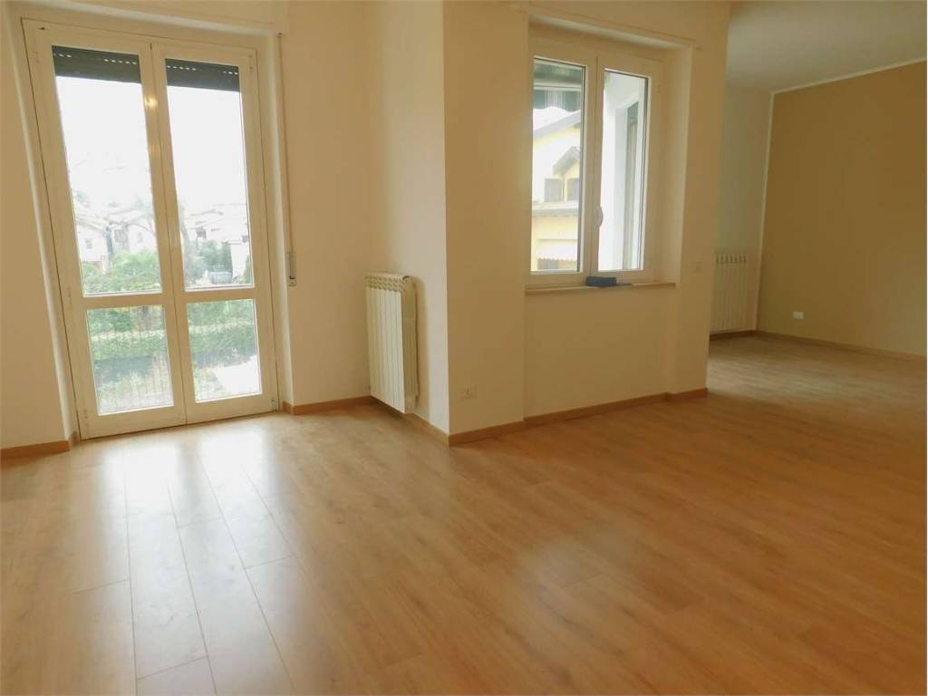 Appartamento a Golasecca in via Mazzini, 20 - Foto 2