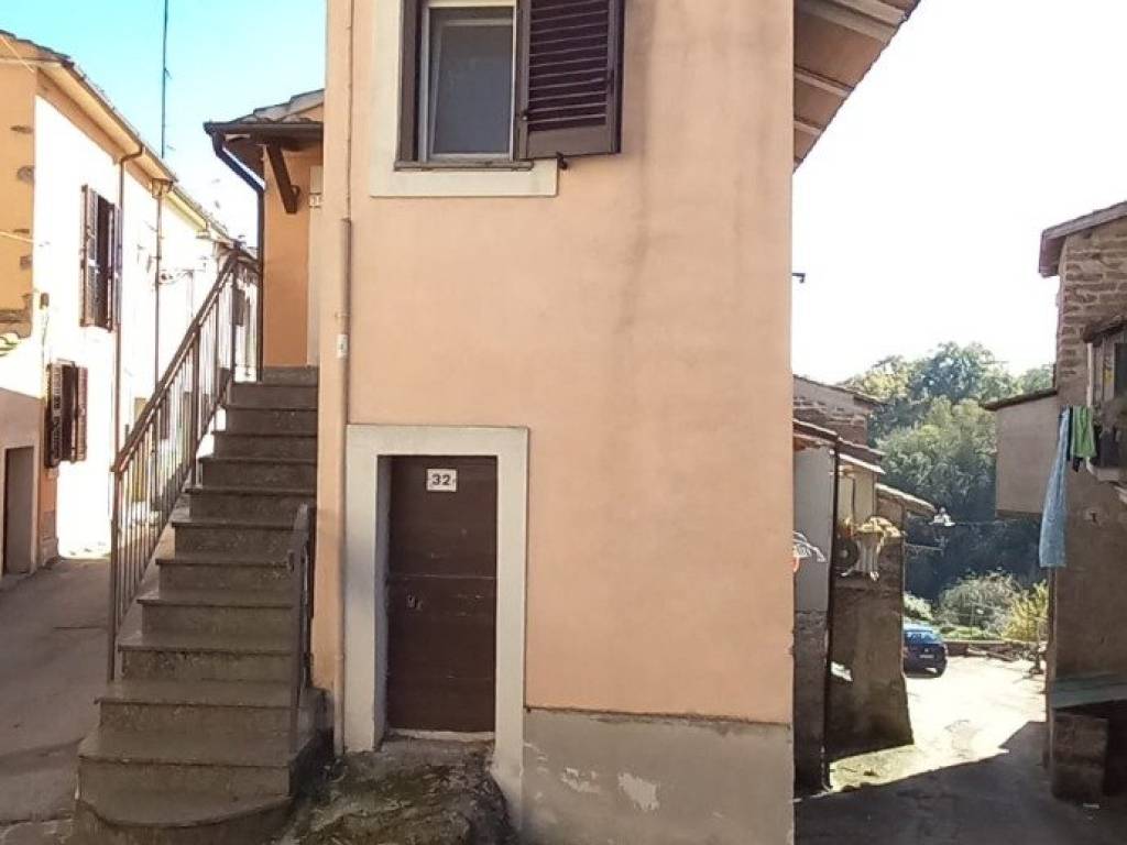 Appartamento a Bassano in teverina in Via Piave, 38 - Foto 2