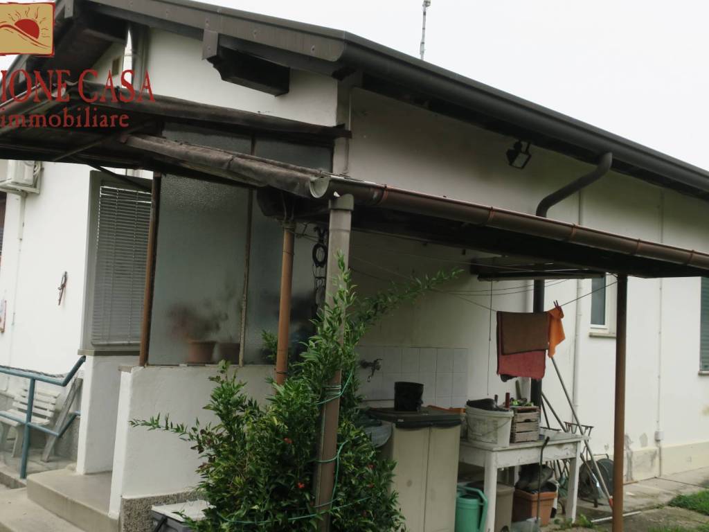 Casa indipendente a Ronchi dei legionari in VIA MITRAGLIERI, 34 - Foto 2