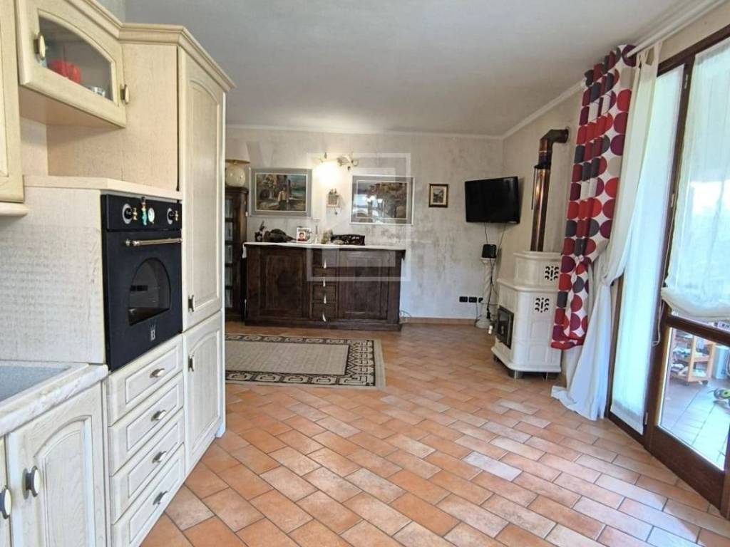 Appartamento a San felice del benaco in via boschette, 81 - Foto 2