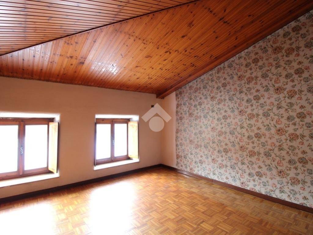 Appartamento a Valdagno in Via Divisione Julia, 3 - Foto 2