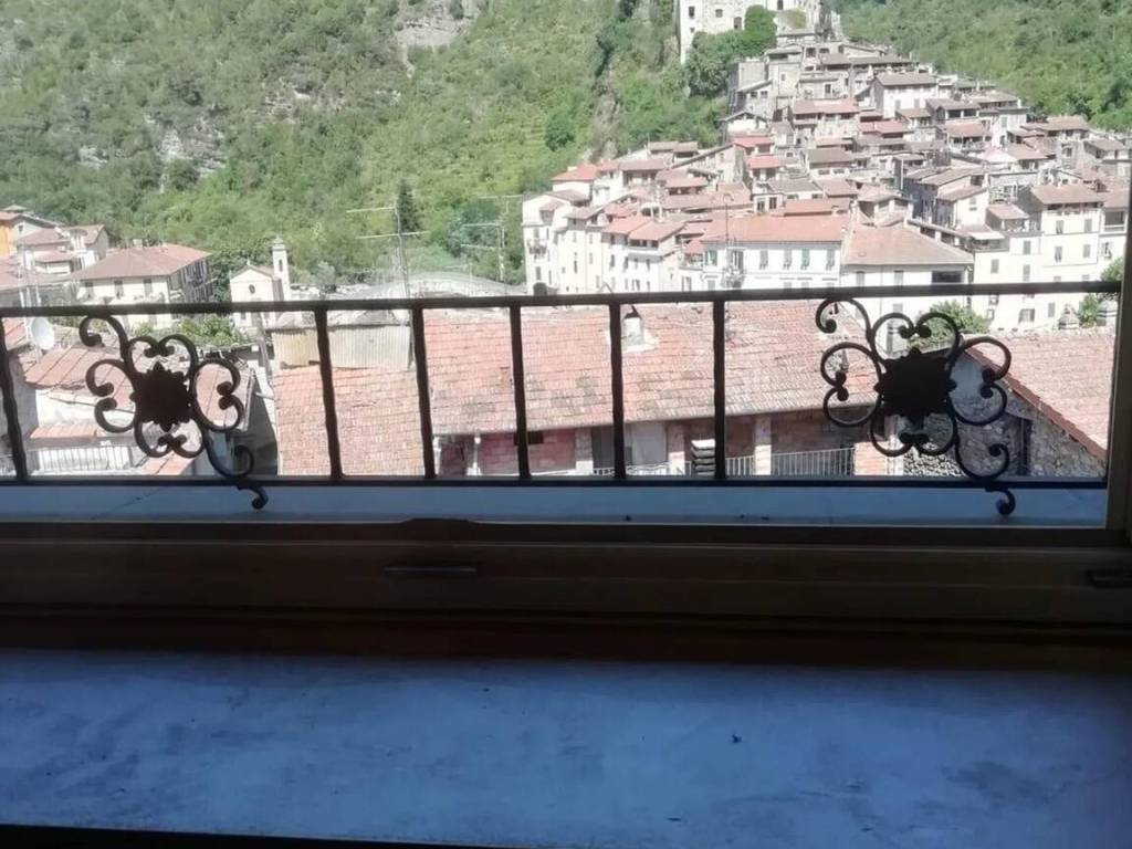 Appartamento a Dolceacqua in Via Provinciale - Foto 2