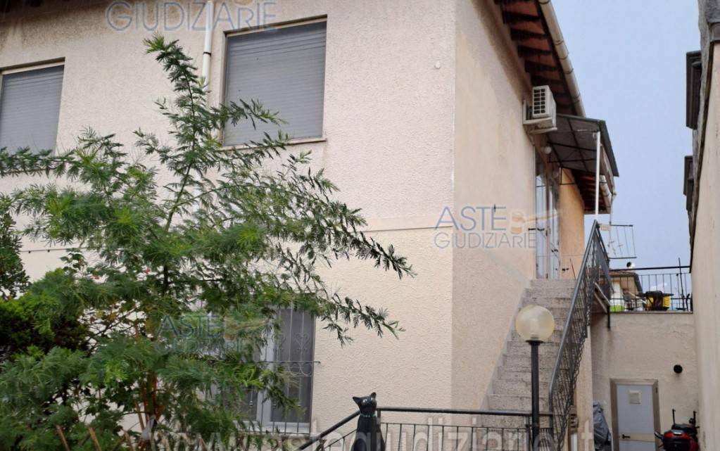 Appartamento a Cecina in Via Enrico Toti, 12 - Foto 3