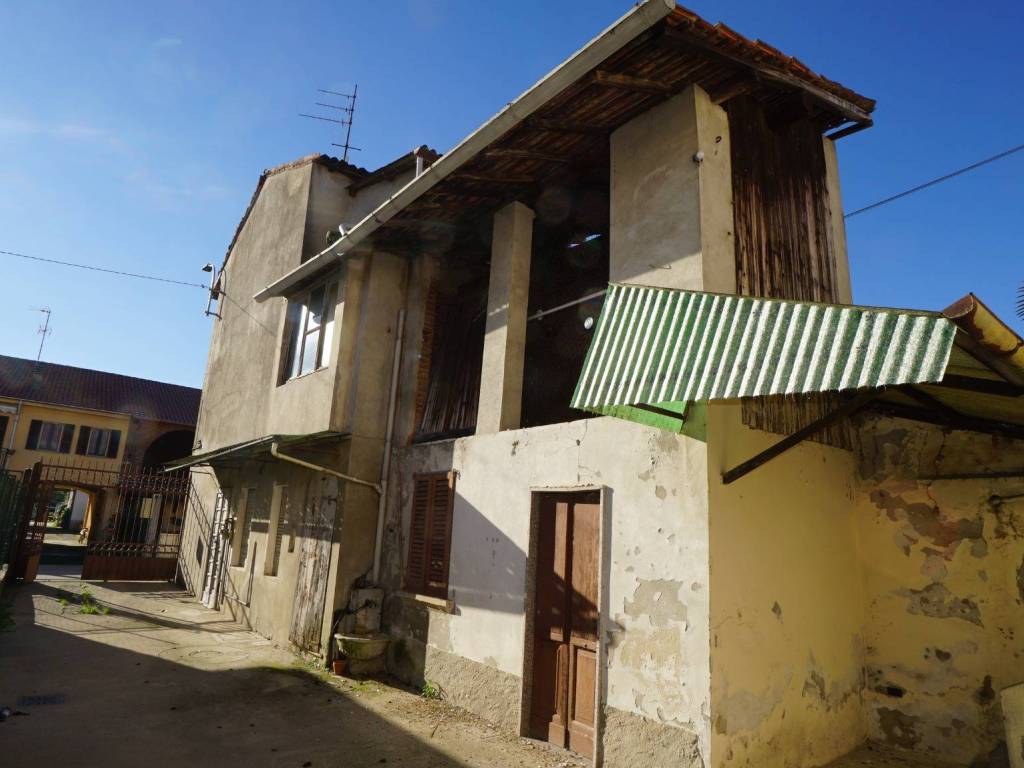 Casa indipendente a Cassolnovo in Via Montebello - Foto 2