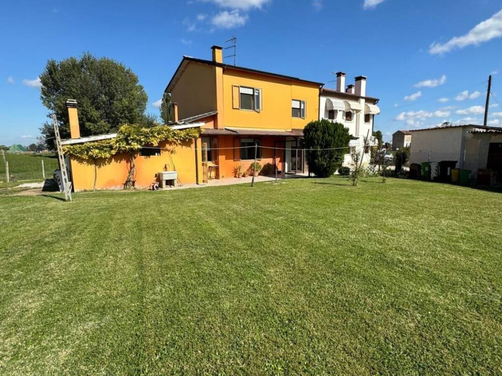 Villa a Arquà polesine in Via Pascolata, 413 - Foto 3