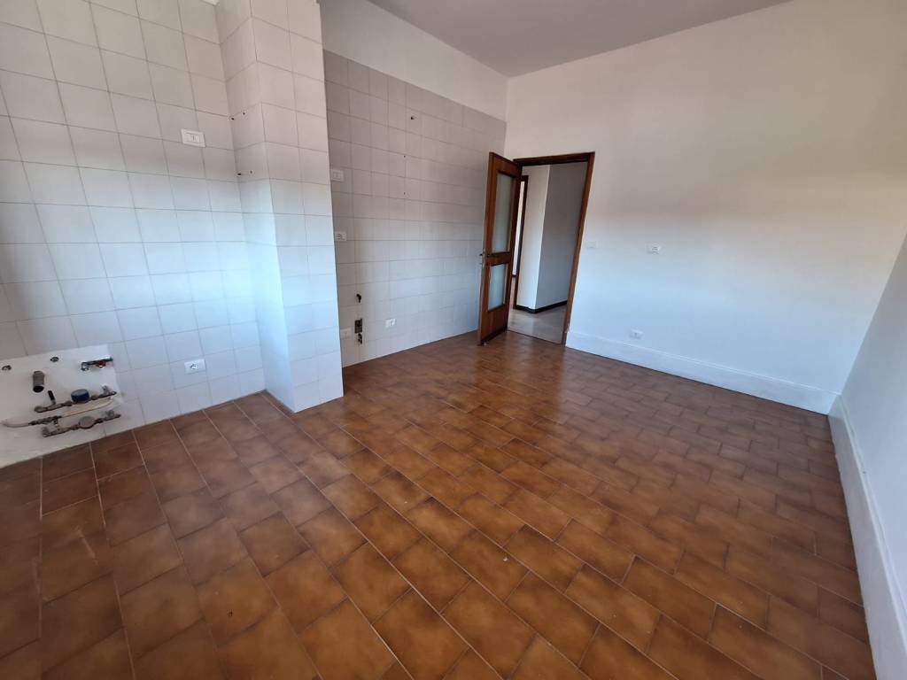 Appartamento a Novi ligure in Viale Aurelio Saffi - Foto 3