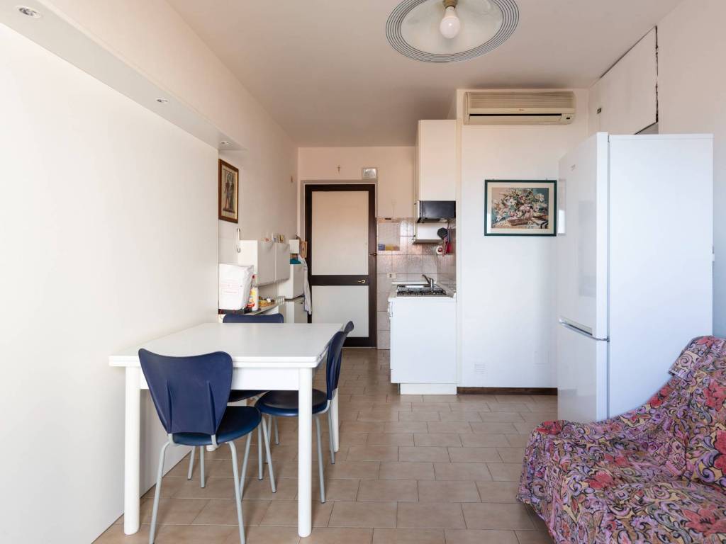 Appartamento a Mondolfo in Viale Giosuè Carducci, 202 - Foto 2