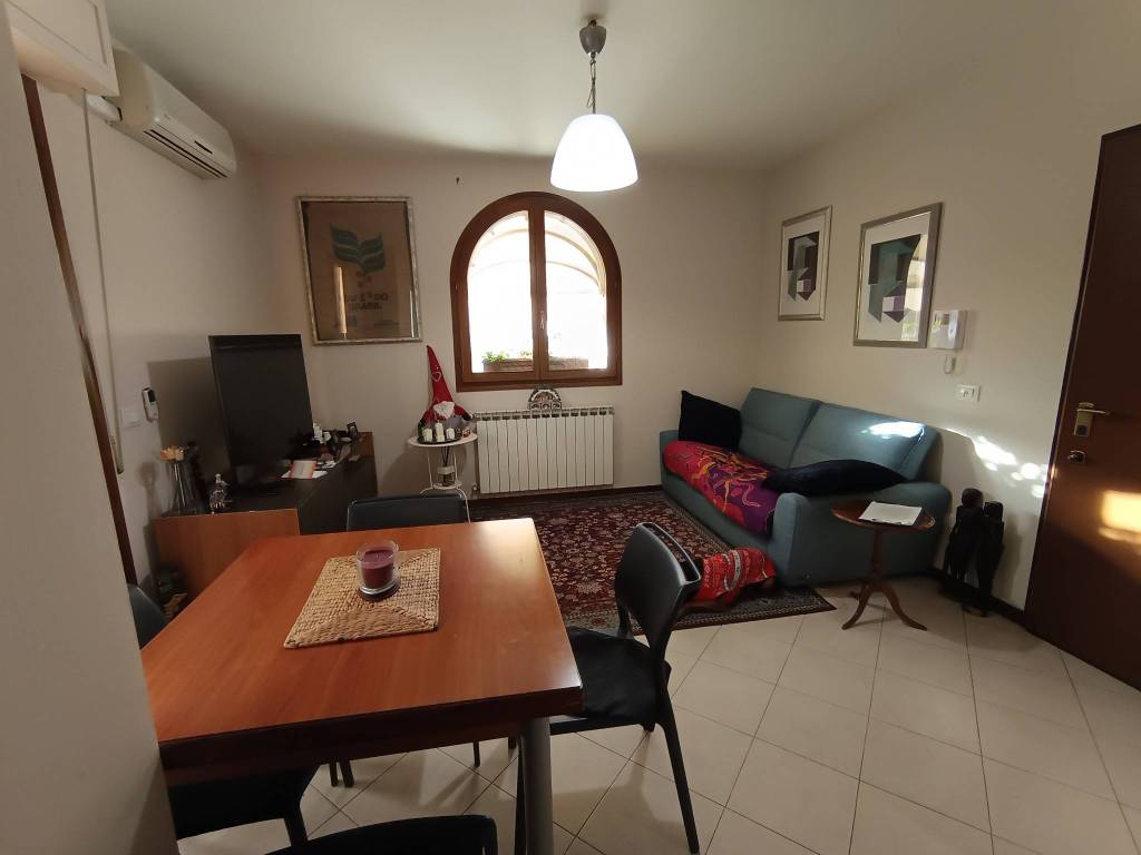 Appartamento a Prato in Via Jean Louis Protche - Foto 4