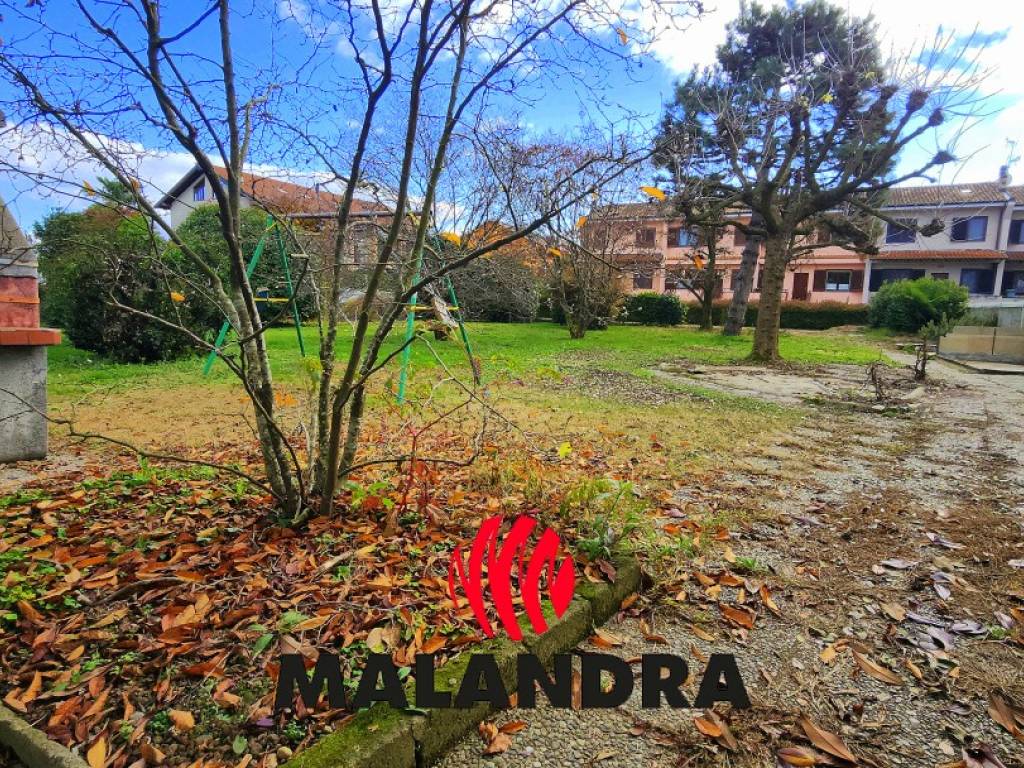 Villa a Oleggio in Via Carmine, 20 - Foto 3
