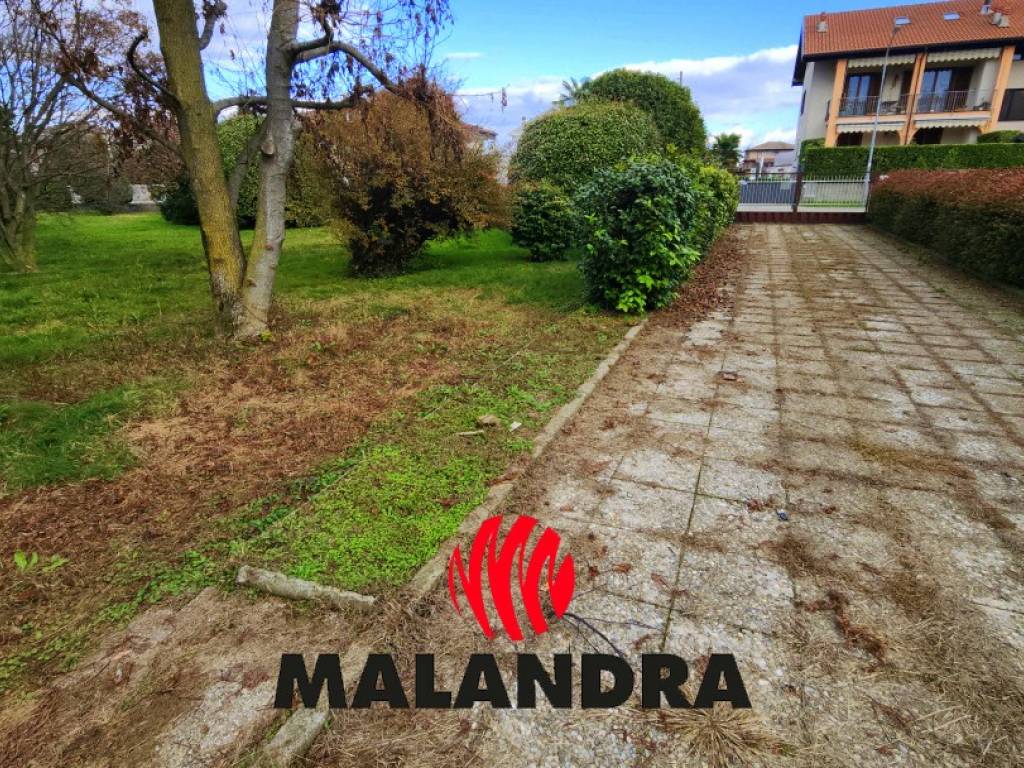 Villa a Oleggio in Via Carmine, 20 - Foto 4