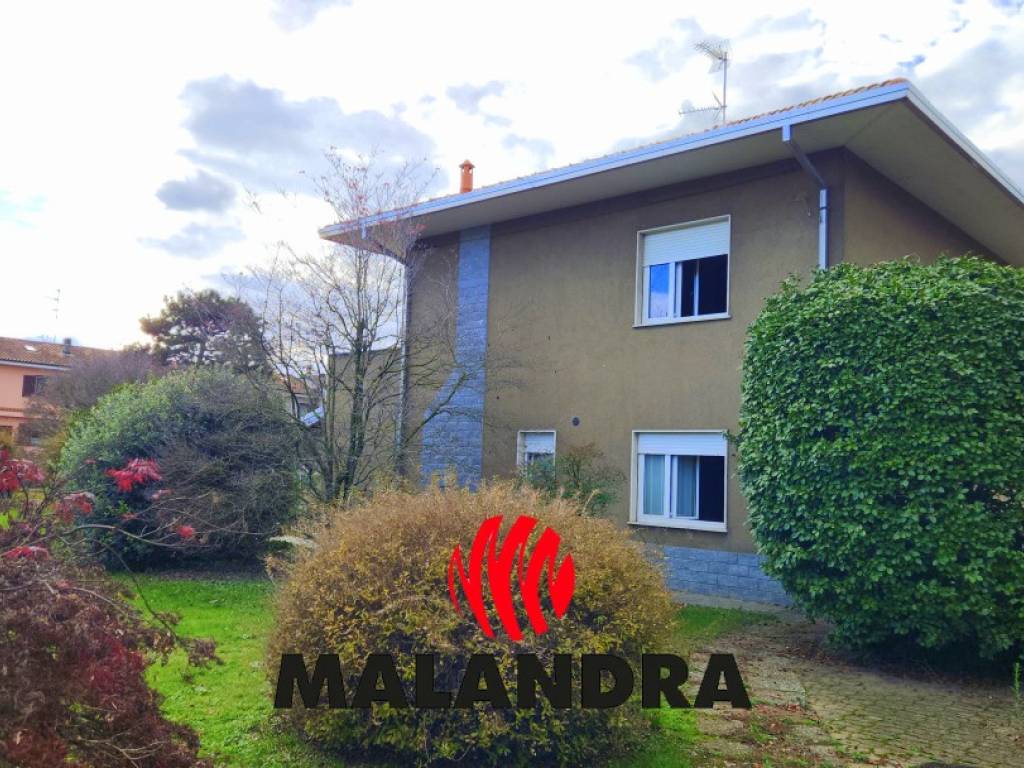 Villa a Oleggio in Via Carmine, 20 - Foto 5