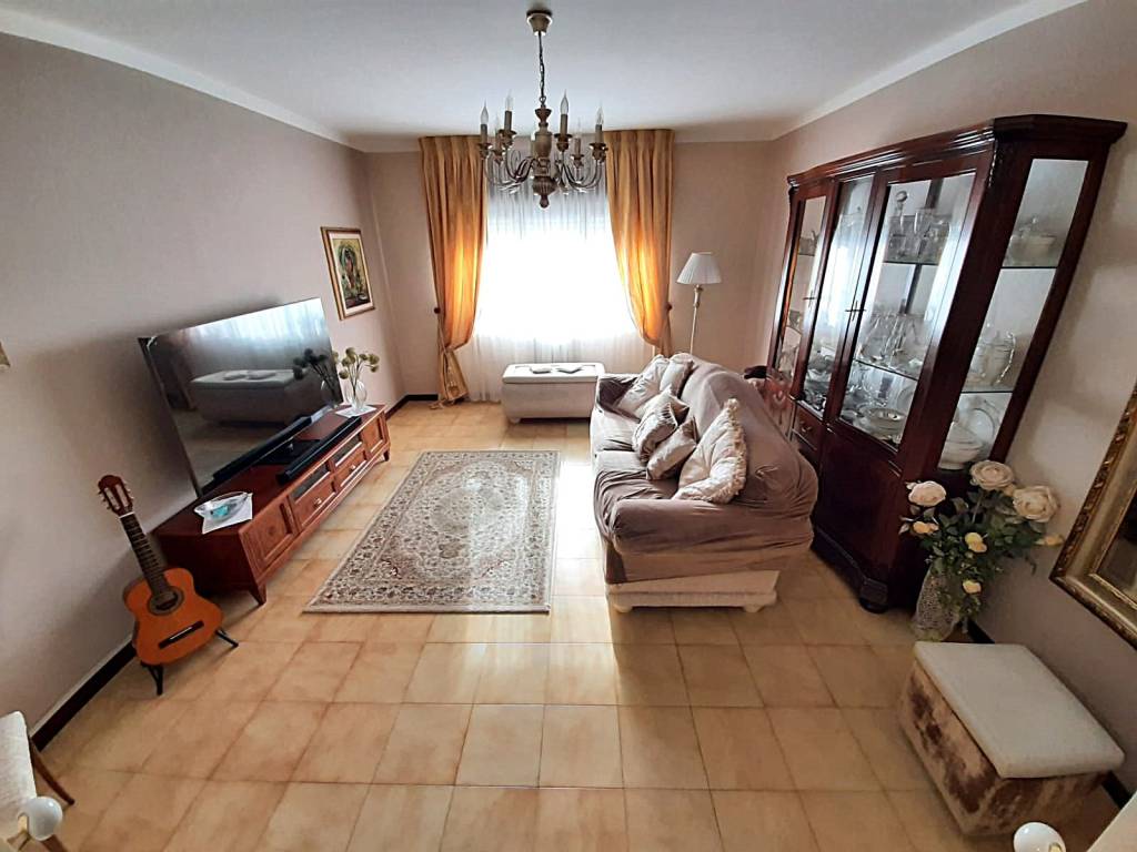 Appartamento a Lamezia terme in Via Gabriele Cianflone, 2 - Foto 3