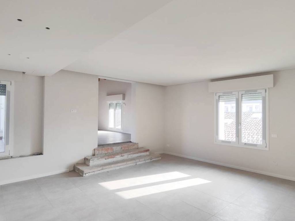 Palazzo / stabile a Piacenza in Via delle Fornaci , 4 - Foto 3