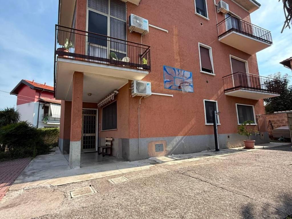 Appartamento a Gerenzano in Via San Gabriele del Carso - Foto 4