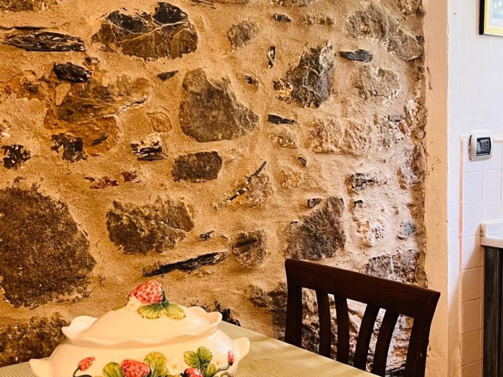 Casa indipendente a Castelnuovo magra in Via Sottoportici, 14 - Foto 2