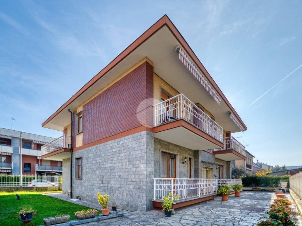 Villa a Collegno in Via Giosuè Carducci, 10 - Foto 2
