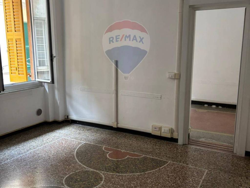 Immobile a Genova in VIA SESTRI, 22 - Foto 4