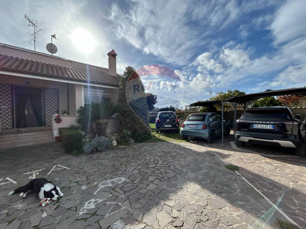 Villa a Aprilia in via frassine, 15 - Foto 3