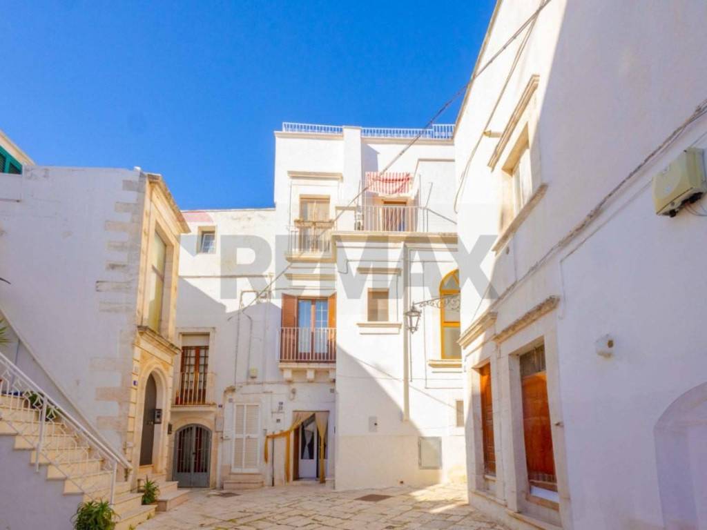 Casa indipendente a Martina franca in Vico IV Vittorio Alfieri, 19 - Foto 2
