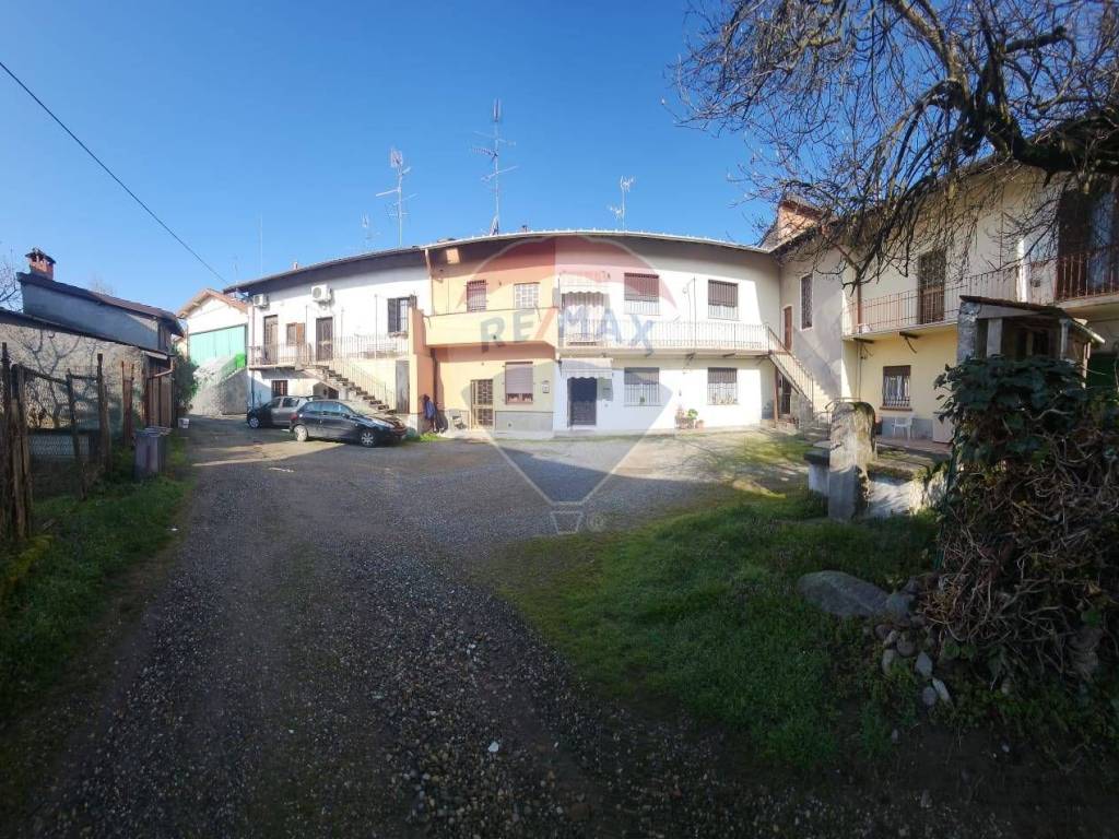 Appartamento a Gallarate in Via Moroni, 10 - Foto 2