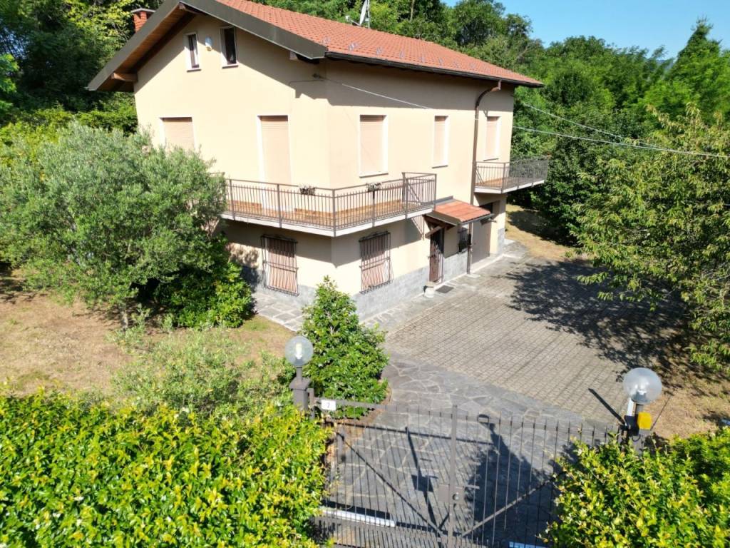 Villa a Orino in Via Giuseppe Verdi, 2 - Foto 3