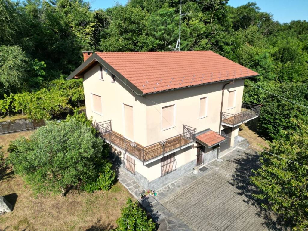 Villa a Orino in Via Giuseppe Verdi, 2 - Foto 4