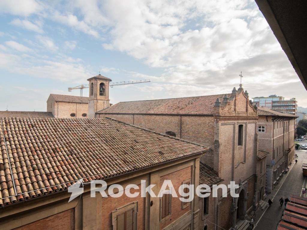Attico / mansarda a Pesaro in Via San Francesco D'Assisi, 14 - Foto 2
