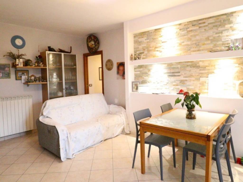 Appartamento a Montevarchi in Via Piave - Foto 2