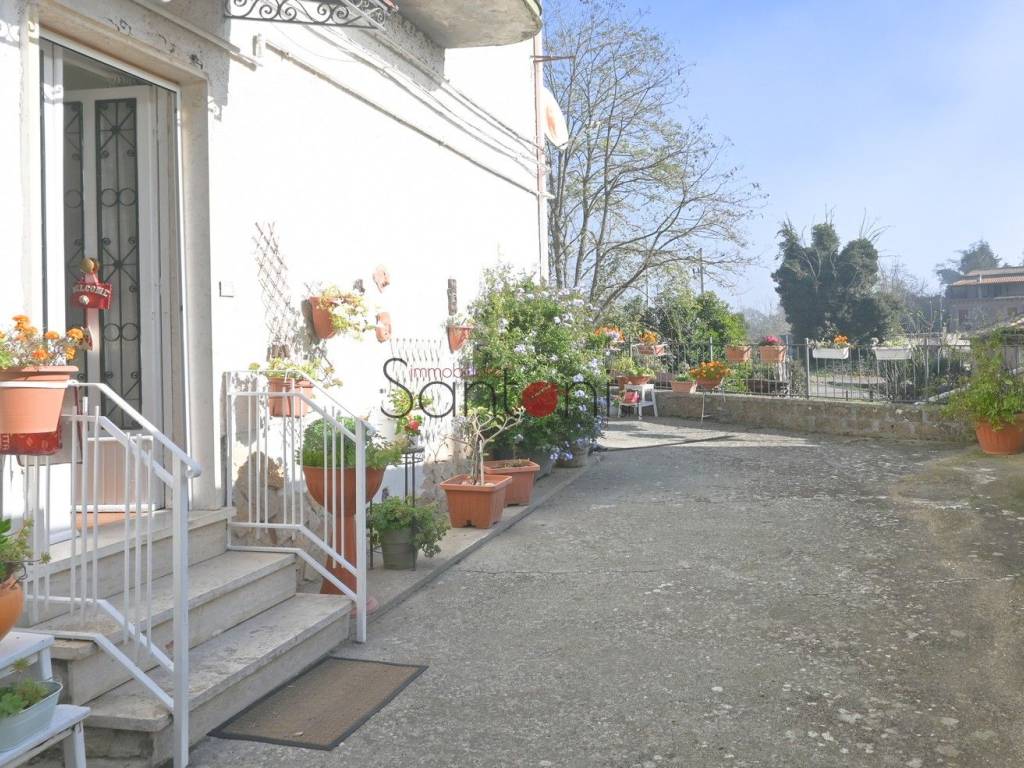 Appartamento a Viterbo in Strada delle Province - Foto 2