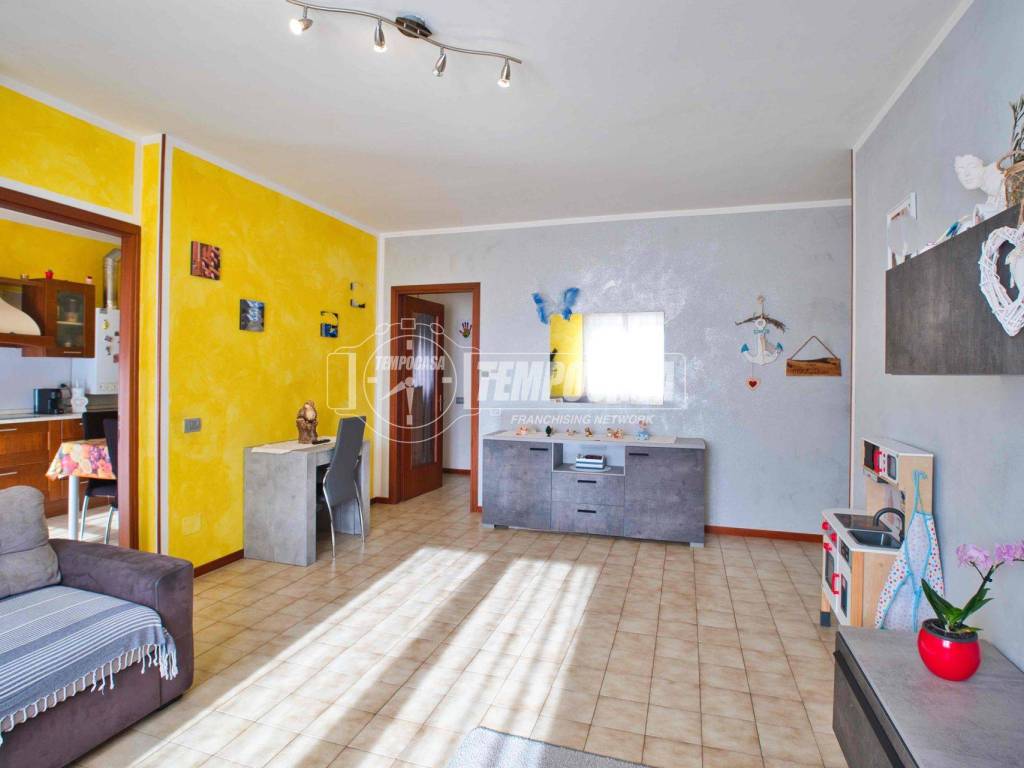 Appartamento a Galliate in Via Guglielmo Marconi - Foto 4