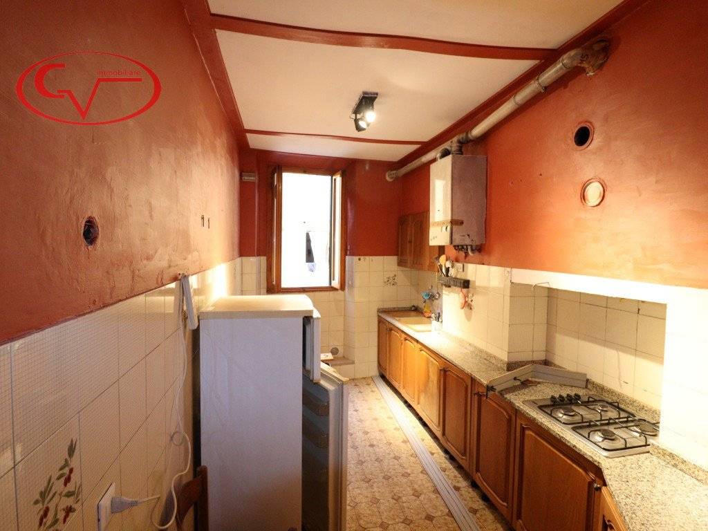 Appartamento a Montevarchi in Via Poggio Bracciolini - Foto 3