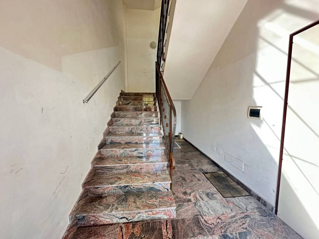 Immobile a Barcellona pozzo di gotto in VIA LEONARDO DA VINCI, 13 - Foto 3