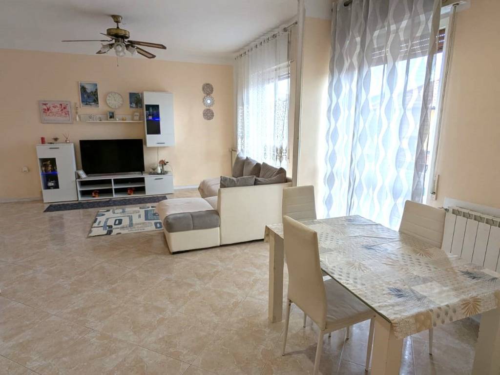 Appartamento a Gozzano in Via Beltrami - Foto 2