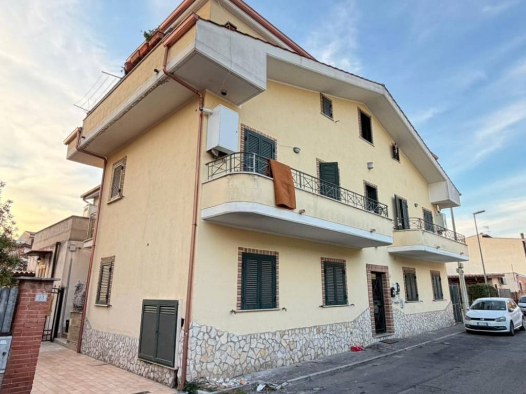 Appartamento a Guidonia montecelio in Via Firenze, 23 - Foto 2