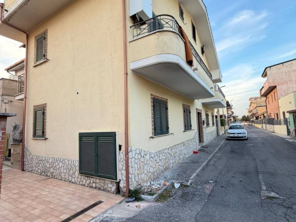 Appartamento a Guidonia montecelio in Via Firenze, 23 - Foto 5