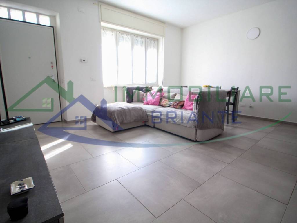 Appartamento a Sesto calende in Via Piave - Foto 2