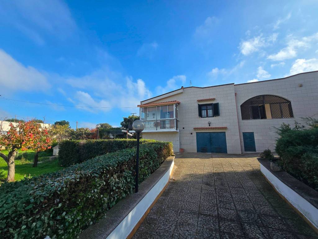 Villa a Ostuni in Via Enrico Berlinguer - Foto 3