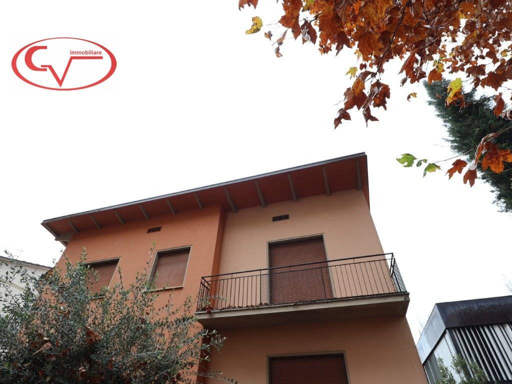 Appartamento a Montevarchi in Viale Armando Diaz - Foto 3