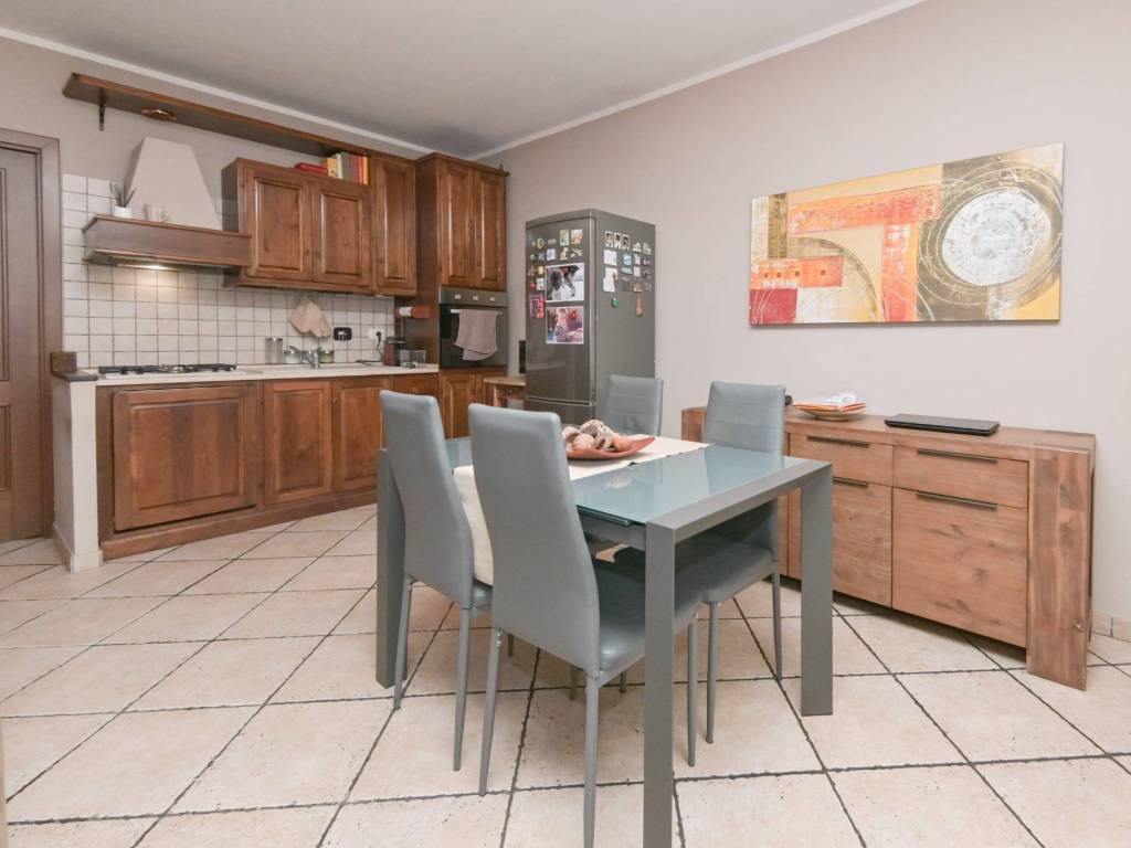 Appartamento a Collegno in Via Podgora, 16 - Foto 2