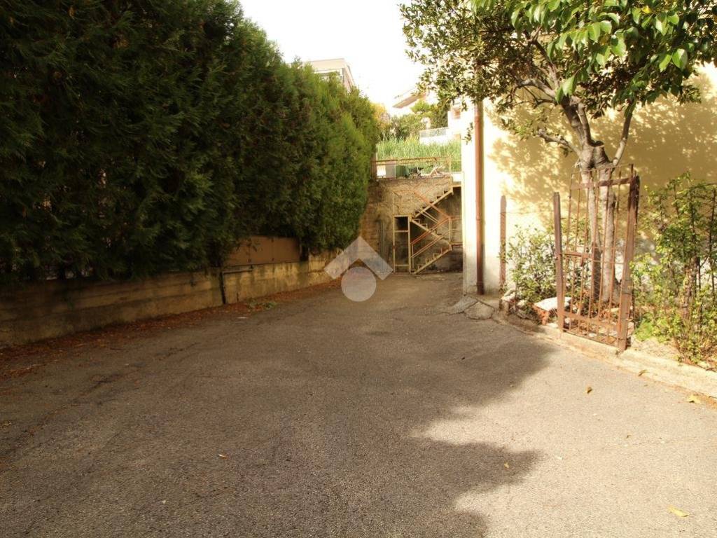 Box / garage a Teramo in VIA ARNO, 2 - Foto 2