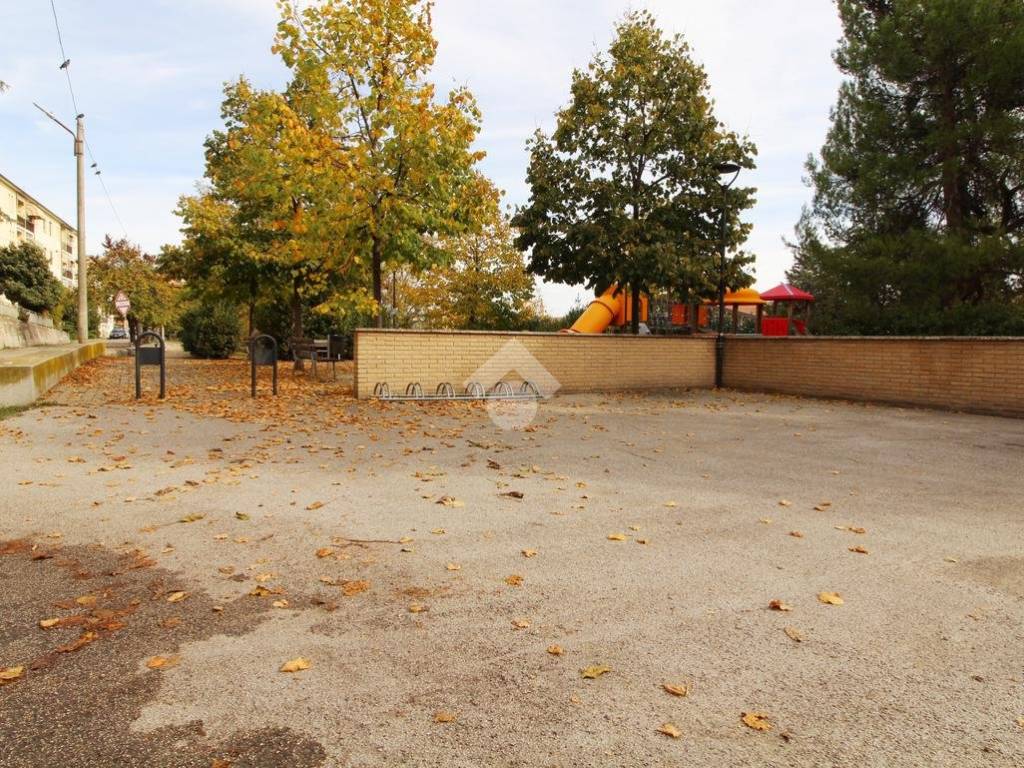 Box / garage a Teramo in VIA ARNO, 2 - Foto 4