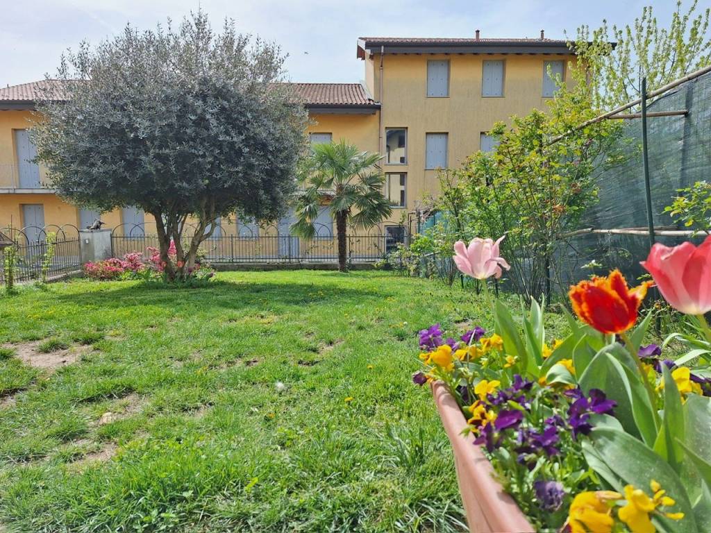 Appartamento a Albizzate in Via Cascina Mora - Foto 4