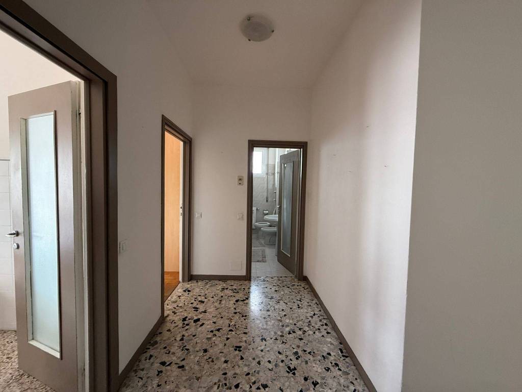 Appartamento a Villa guardia in Via Varesina - Foto 4