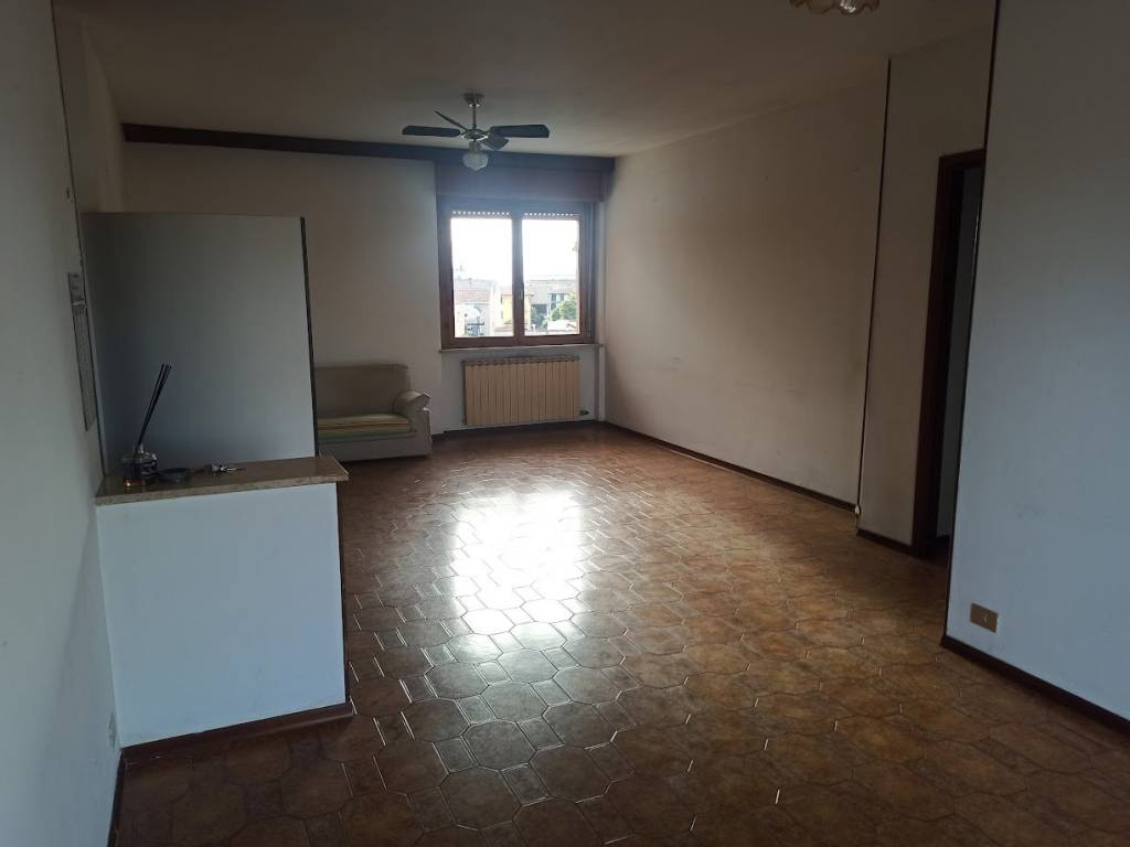 Appartamento a Trecate in Via Dante Alighieri, 11 - Foto 5