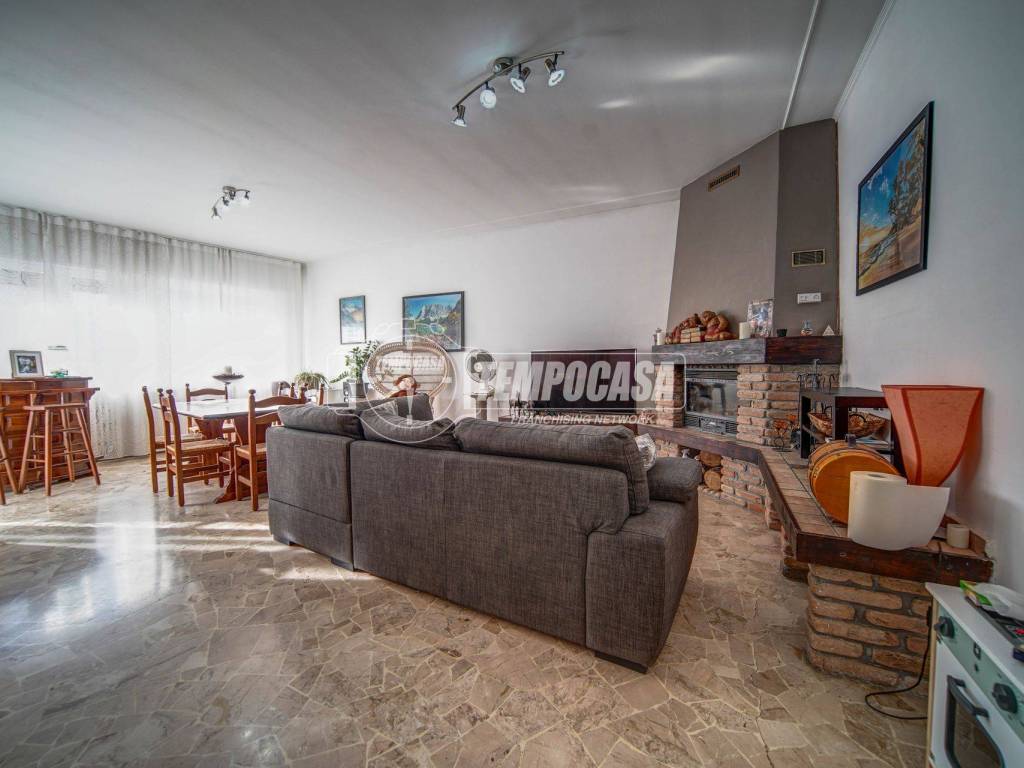 Appartamento a Carnago in Via Italia 1 - Foto 3