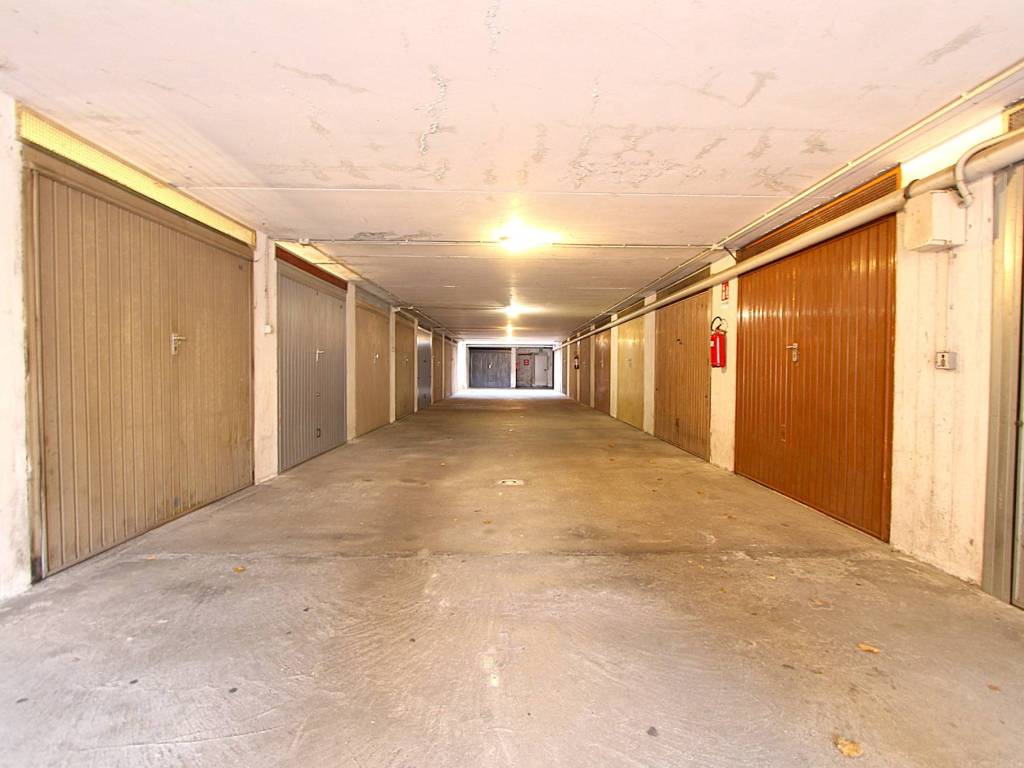 Box / garage a Verona in Via Felice Casorati, 25 - Foto 3