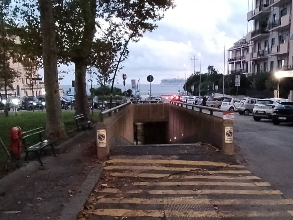 Box / garage a Genova in Via Piave - Foto 4