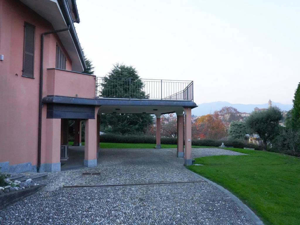 Villa a Inverigo in Via Mandresca 7 - Foto 3
