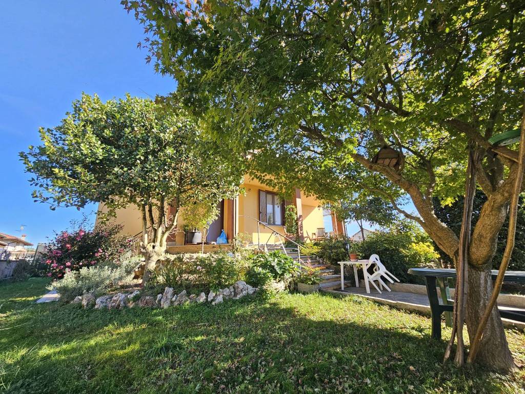 Villa a Crescentino in Via Faldella, 158 - Foto 3